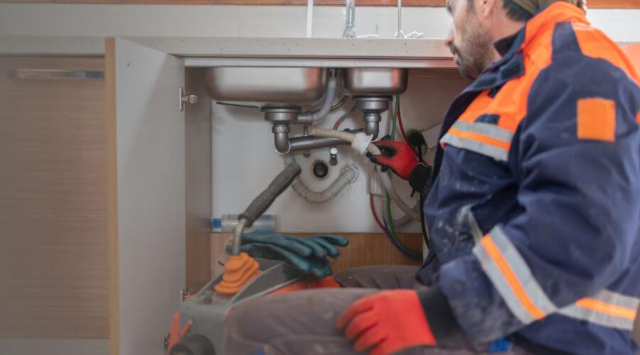 Professional slab leak plumber services in Sugar Land, TX
